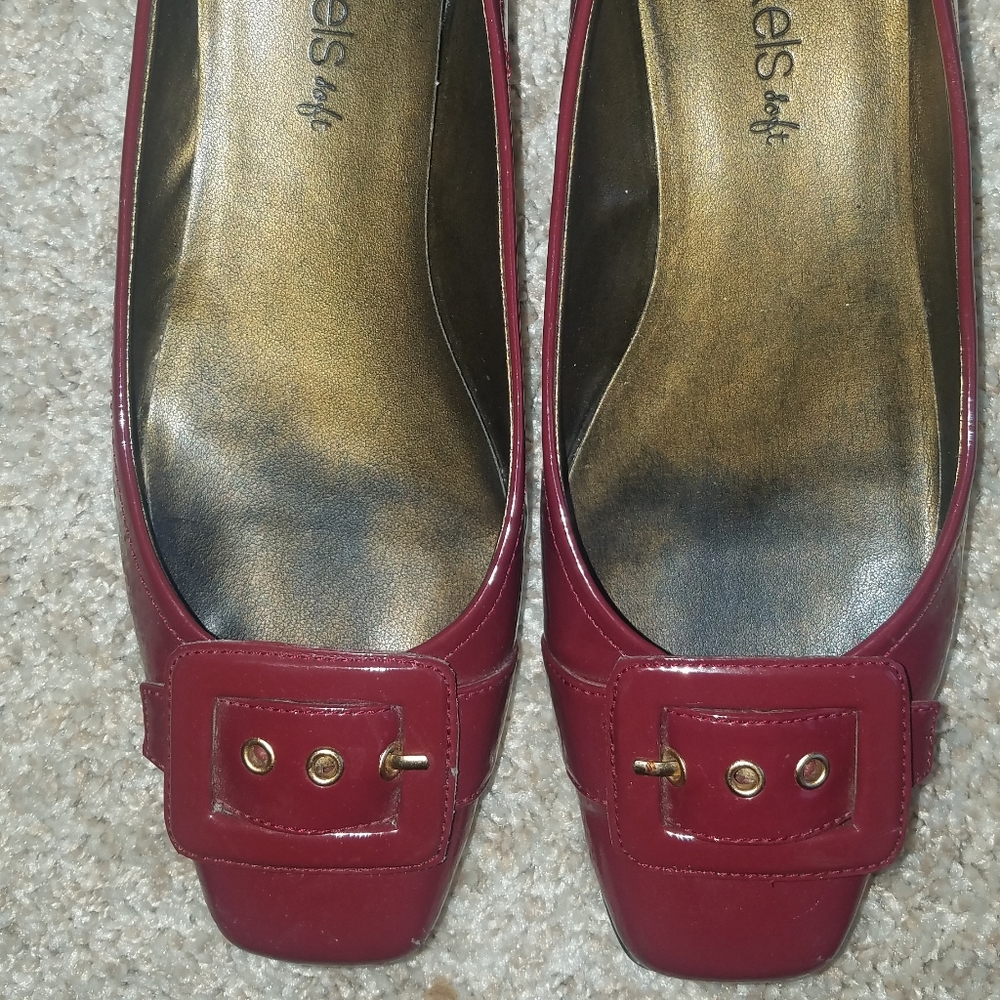 Shoe